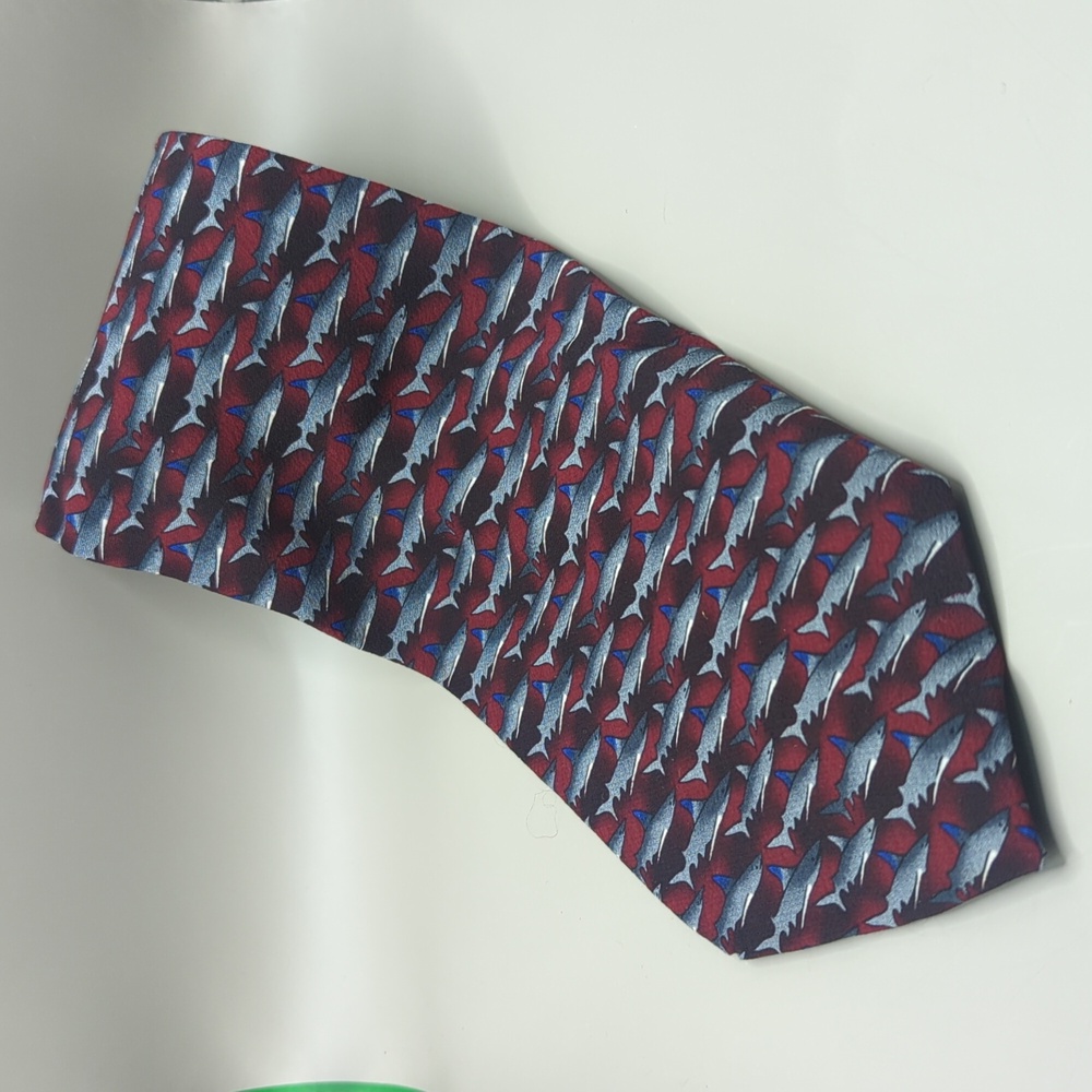 DUSKY SHARK The Nature Conservancy 100% Silk Neck Tie